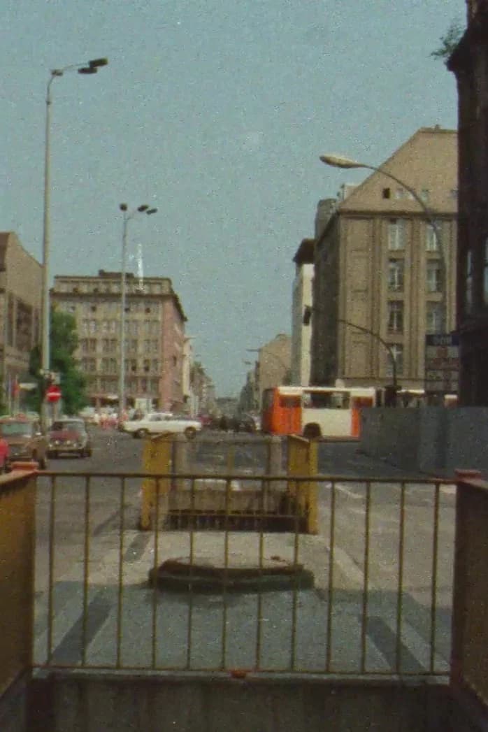 Friedrichstraße 1985 - Bausituation key art